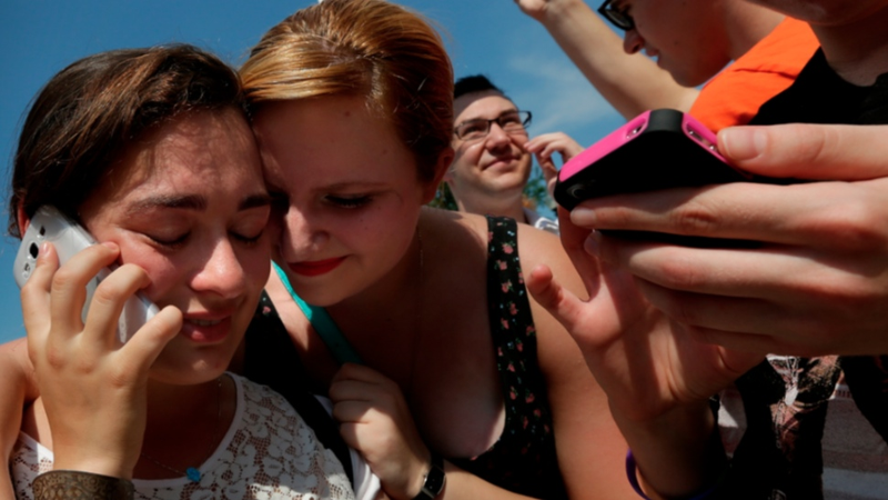 Illustration for article titled Emotional and Poignant Images From Today's DOMA & Prop 8 Celebrations